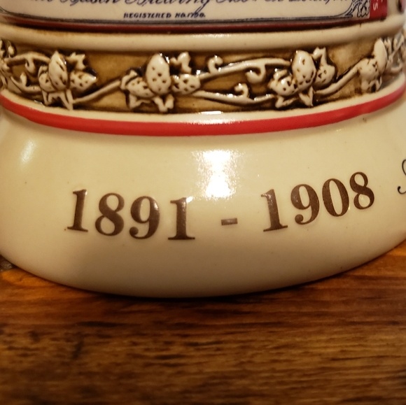 Budweiser stein - Picture 3 of 16